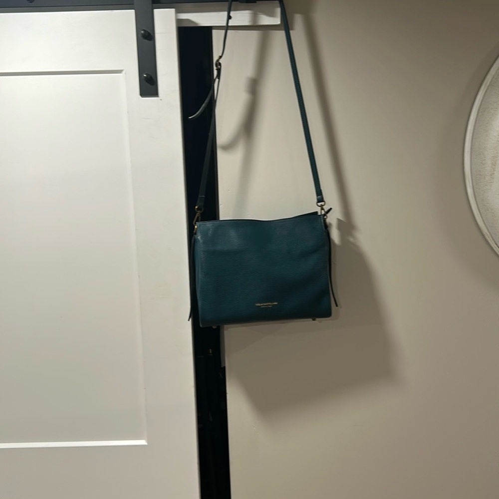 Elegant Green Shoulder Bag with Matte Finish